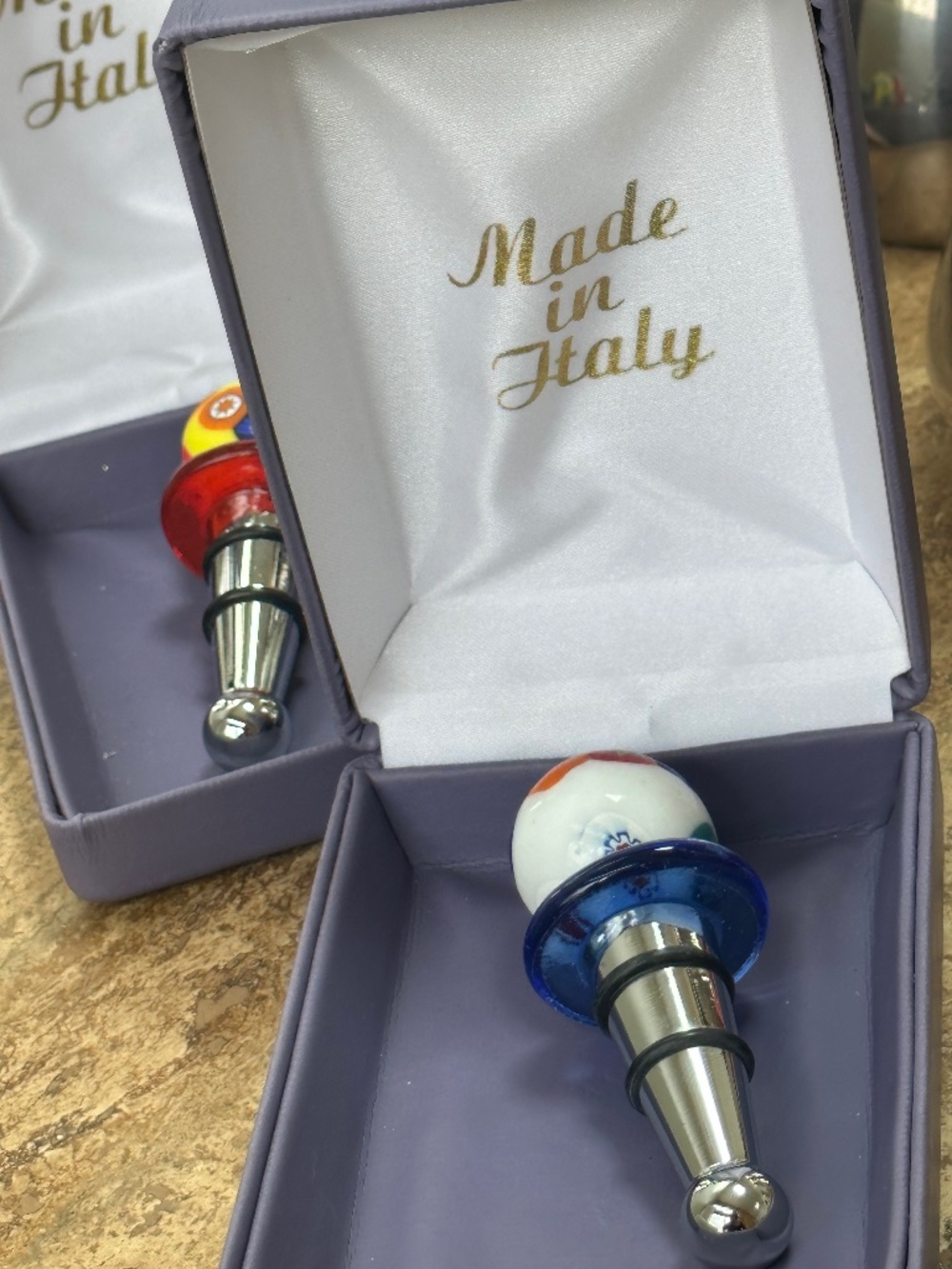 NIB Wine Stopper Made in Italy (white)